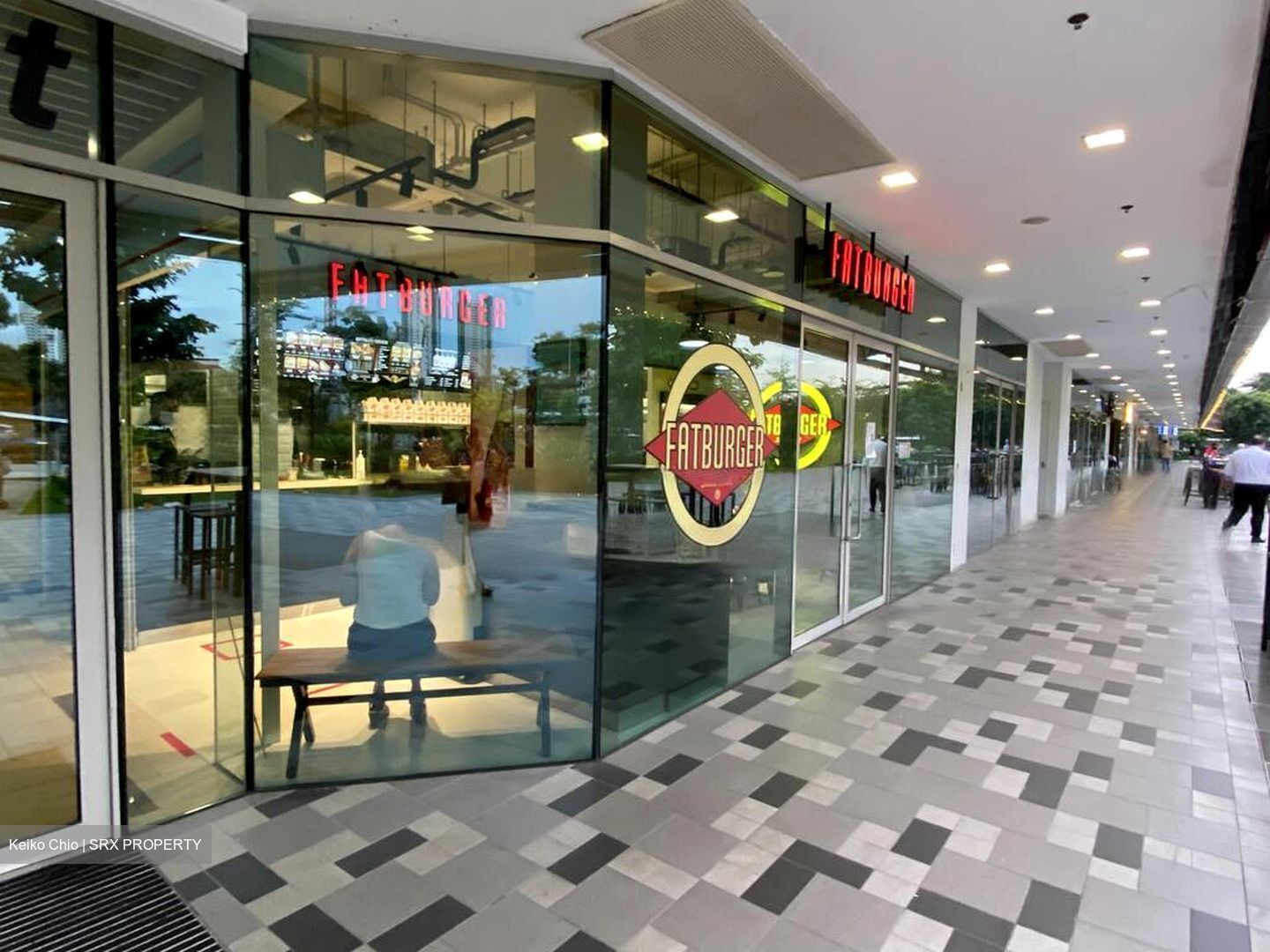 NEWest (D5), Retail #520617341